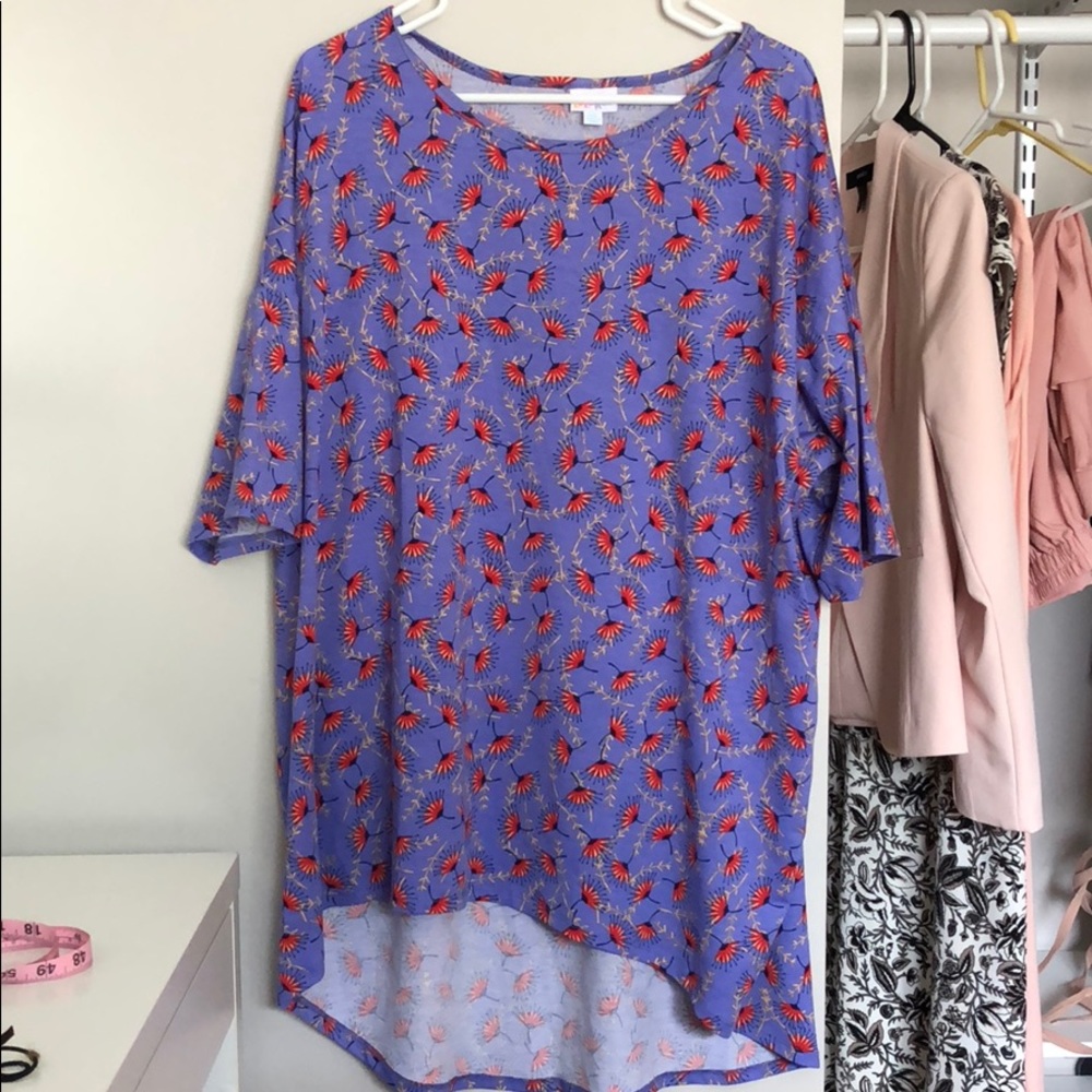 ⚫️ donating 12/11 Lularoe Purple Top